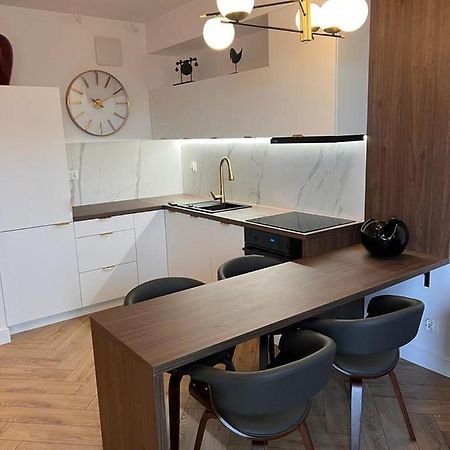 Lux Apartament Centrum Gdyni Plac Unii - Jm. Apartments Гдиня Екстериор снимка